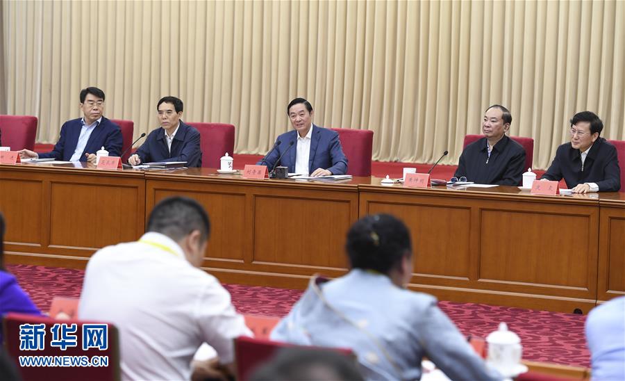 5月18日，中共中央政治局委員、中央書記處書記、中宣部部長劉奇葆在北京出席紀念新華書店成立80周年座談會并講話。 新華社記者 張領 攝
