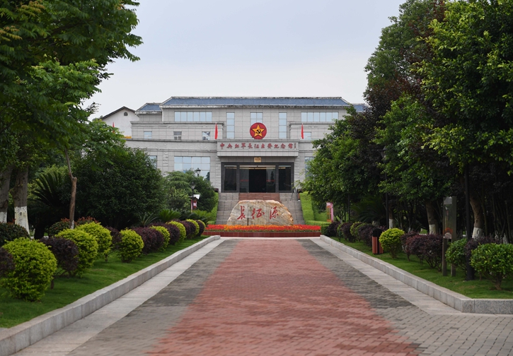 新華社評論員：敢于直面問題 勇于擔(dān)當作為