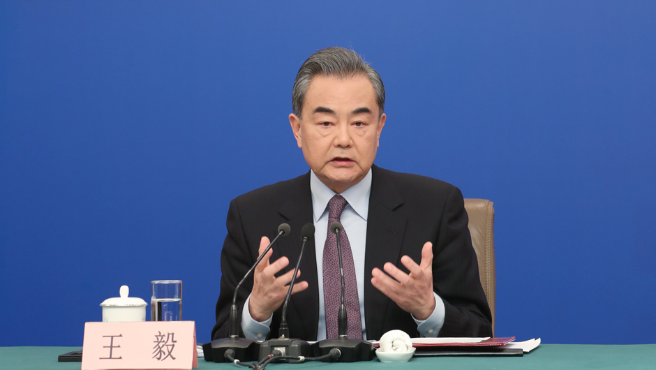 王毅回答記者提問(wèn)