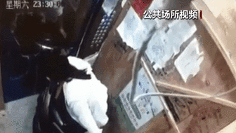 電梯內突發自燃 電動車進樓怎么禁？ 發現電瓶車有起火苗頭應立刻撤離