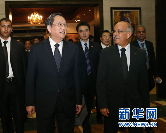 11月3日，全國政協主席俞正聲在拉巴特與摩洛哥參議長比亞迪拉進行會談。 新華社記者 劉衛兵 攝
