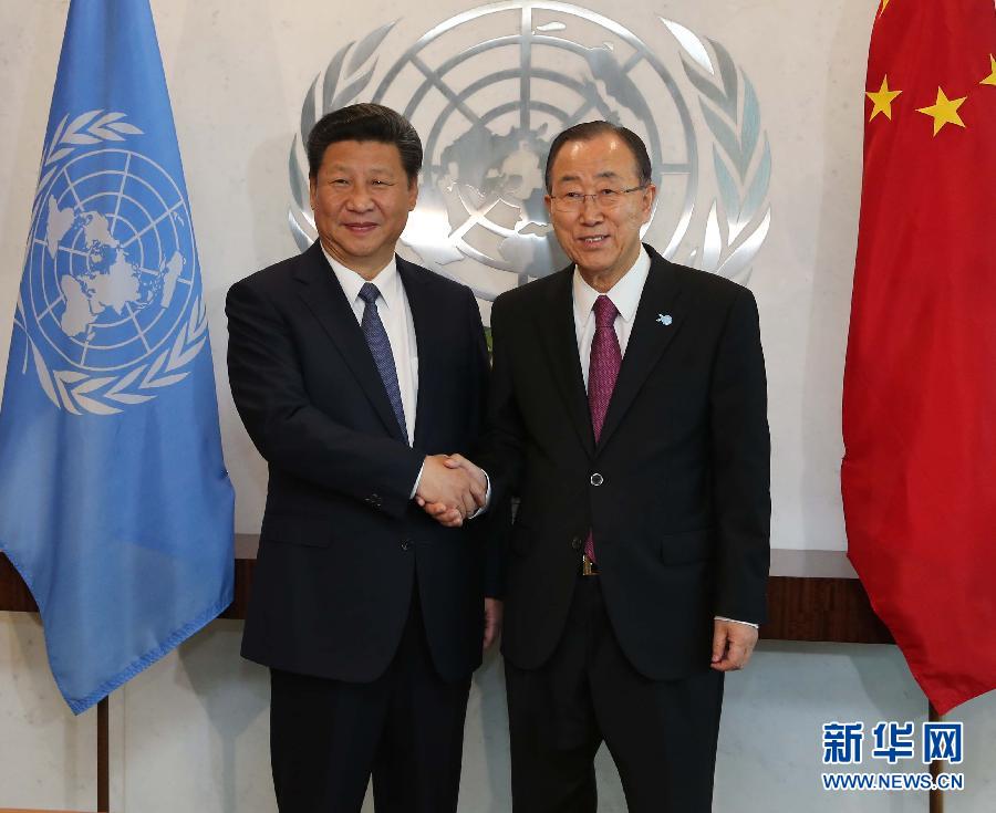 9月26日，國家主席習近平在紐約聯合國總部會見聯合國秘書長潘基文。 新華社記者 劉衛兵 攝